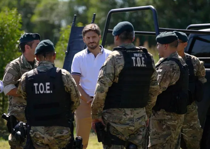 Pullaro reveló que portará un arma de fuego durante la campaña electoral | Noticias