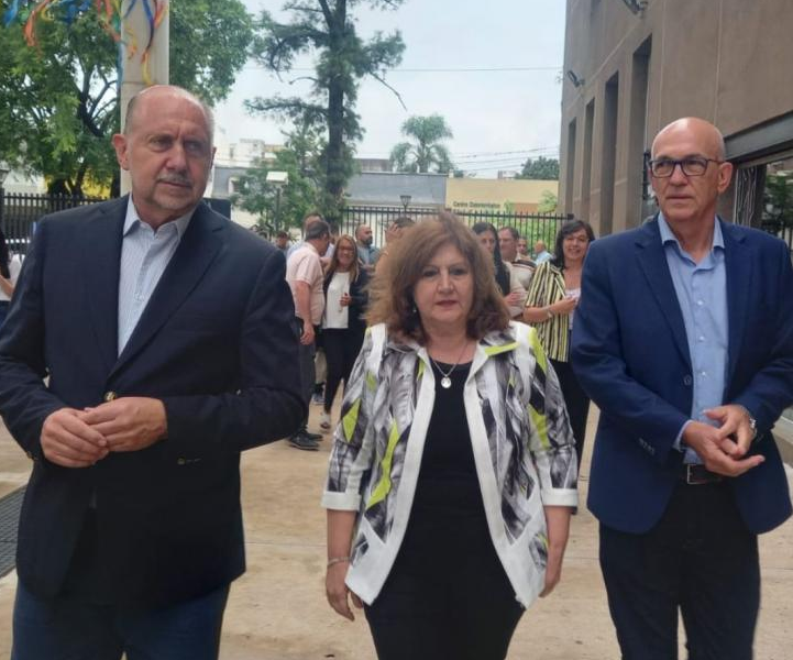 Víctor Debloc reemplaza a Adriana Cantero al frente del Ministerio de Educación | Noticias