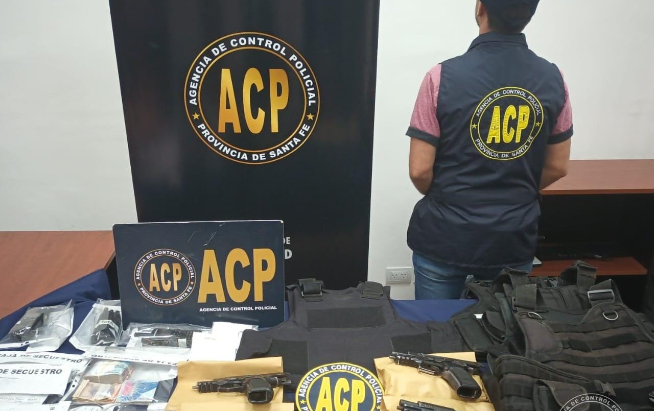 En un año la Agencia de Control Policial realizó 68 allanamientos: detuvo a 120 policías, personal penitenciario y policías retirados | Policiales