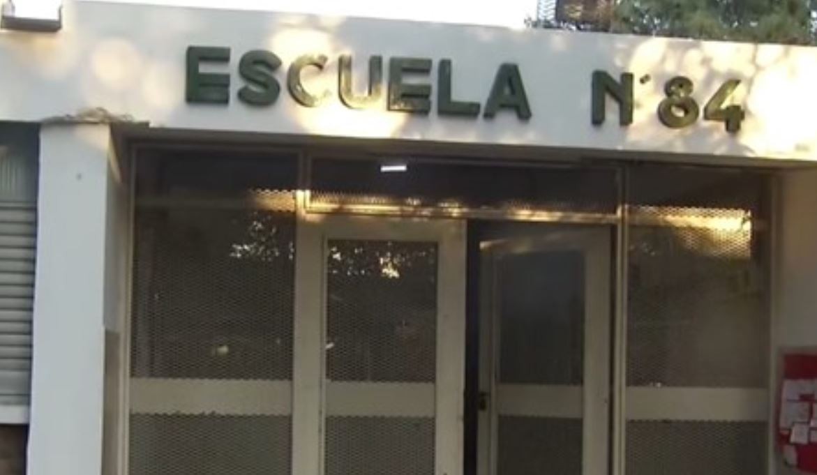 Rosario: este martes no habrá clases en las escuelas baleadas el fin de semana | Información General