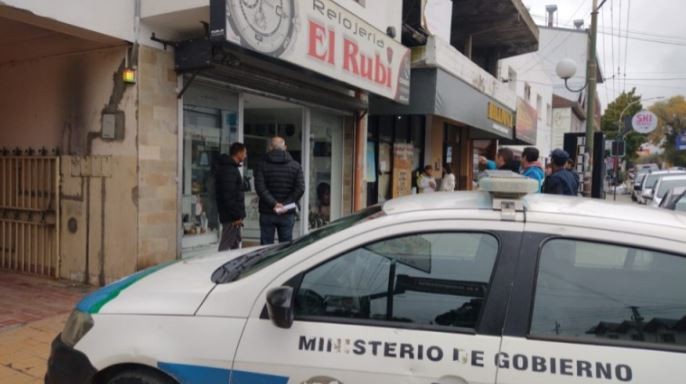 Hicieron un boquete y se llevaron 150 millones de pesos de una joyería | Nacionales