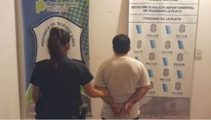 Un taxista atacó con un palo a una pasajera porque le pidió que bajara la música | Nacionales