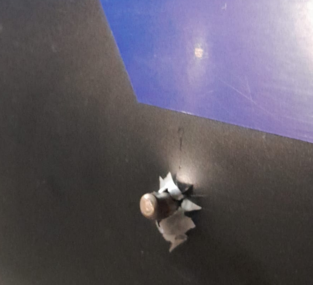 Balearon un móvil policial en un enfrentamiento en la Vuelta del Paraguayo | Policiales