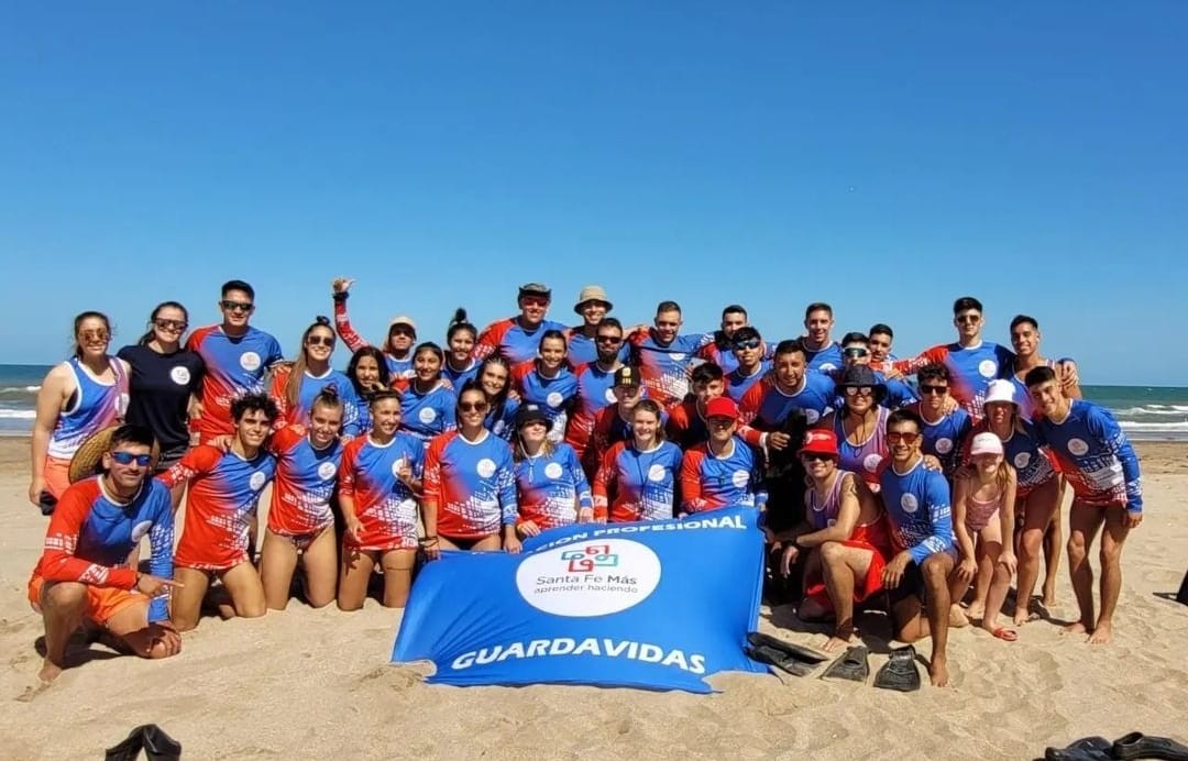 Gracias al “Santa Fe Más”, ya suman 116 los jóvenes egresados de la Escuela de Guardavidas | Información General