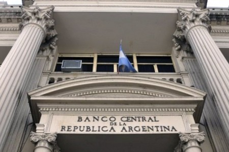Para contener al dólar, el Banco Central subirá la tasa de interés por segunda vez en una semana | Nacionales