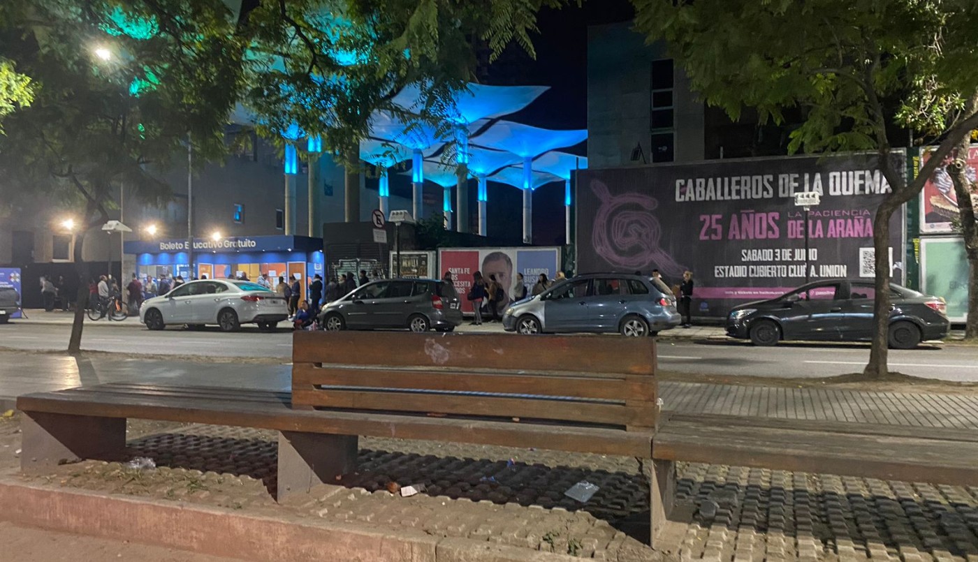 Desde la madrugada hay largas colas para obtener el certificado de buena conducta | Noticias