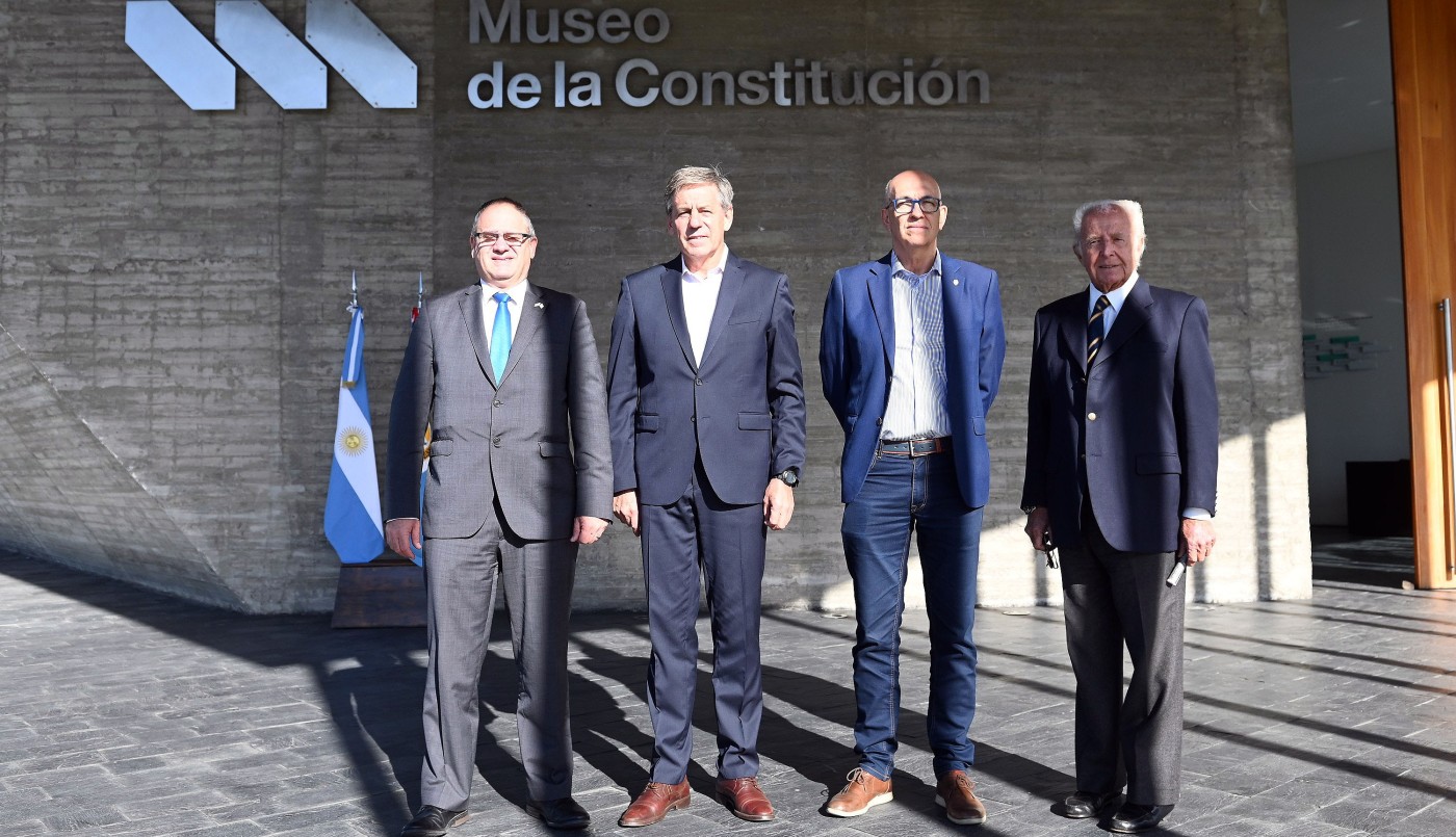 Emilio Jatón encabezó el acto por los 170 años de la sanción de la Constitución Nacional | Noticias