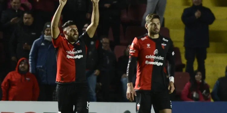 Por segunda semana consecutiva, Ábila es el único 9 a disposición de Gorosito | Deportes