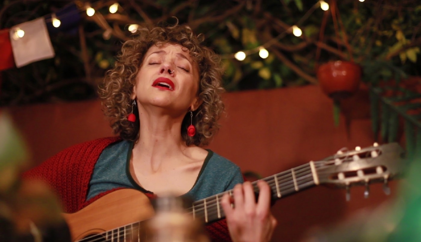 Encuentros en el Teatro con Luna Monti: volver a cantar como un juego cotidiano | Espectaculos