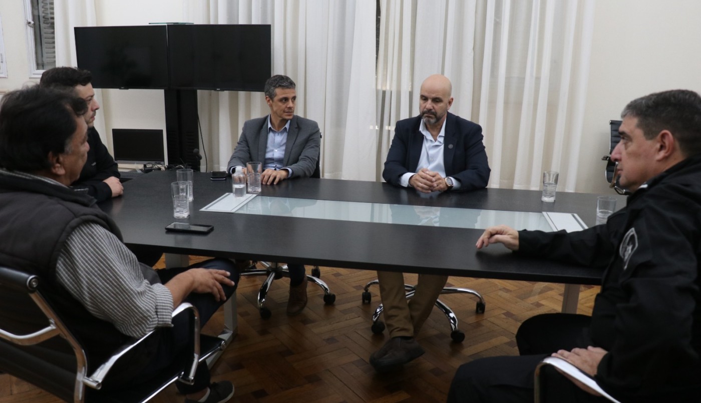 El ministro de Seguridad mantuvo una reunión con taxistas autoconvocados | Noticias