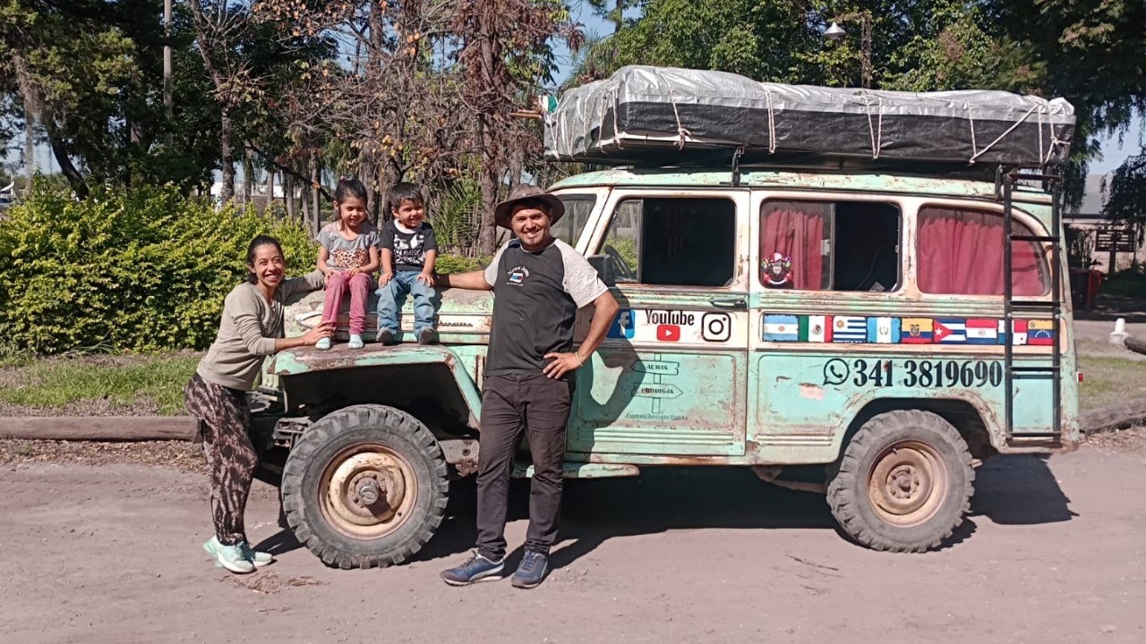 La familia que recorre el país en una estanciera pasó por el norte santafesino | Noticias
