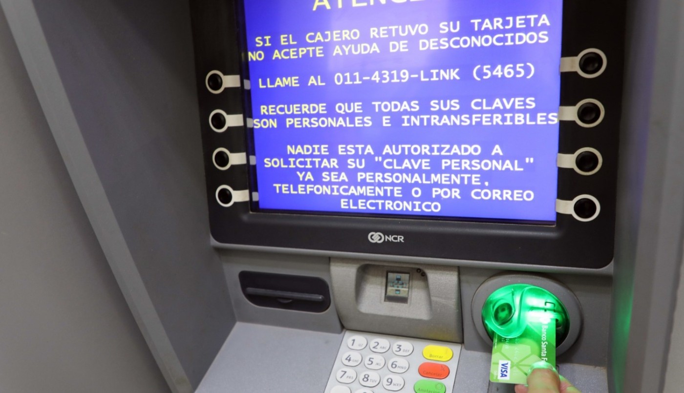 Barranquitas: lo emboscaron y asaltaron cuando salía de un cajero | Policiales