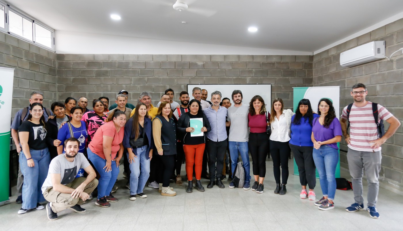 Entregaron aportes a la Liga Infantil de los Barrios | Deportes