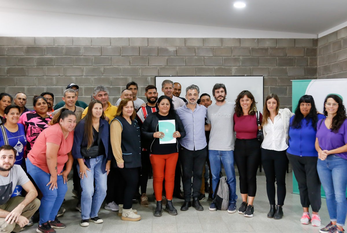 Entregaron aportes a la Liga Infantil de los Barrios (1) | Deportes