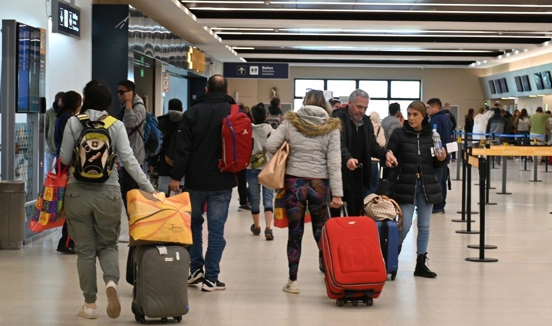 780 mil turistas viajarán en transporte público por el fin de semana XXL | Nacionales