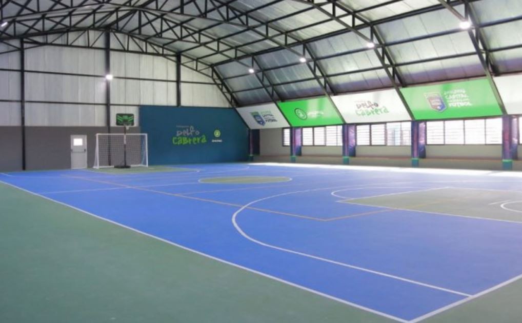 Fue a jugar al fútbol, se le cayó el arco encima y murió: tenía 14 años | Nacionales