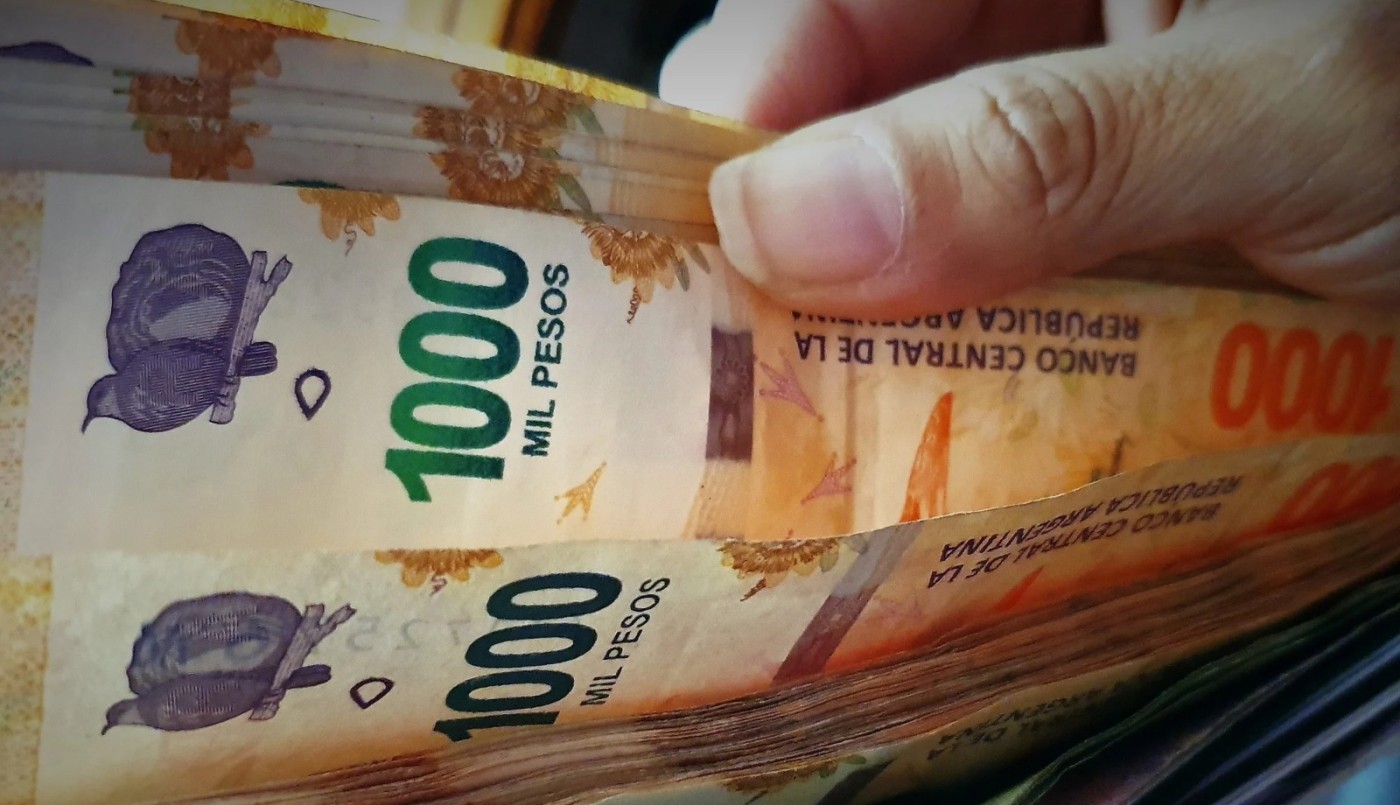 Esperando el medio aguinaldo: cuándo se paga y cómo se calcula | Información General