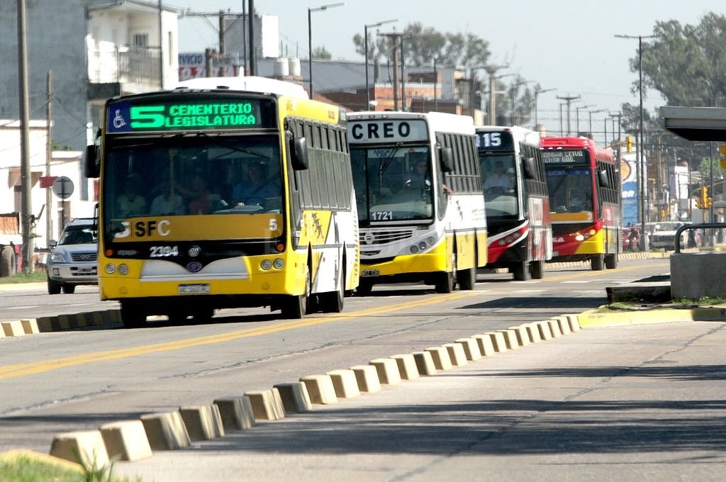 Transporte: se reúnen el gremio y las empresas | Información General