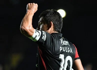 El Pulga Rodríguez evalúa una oferta para cambiar de club | Deportes