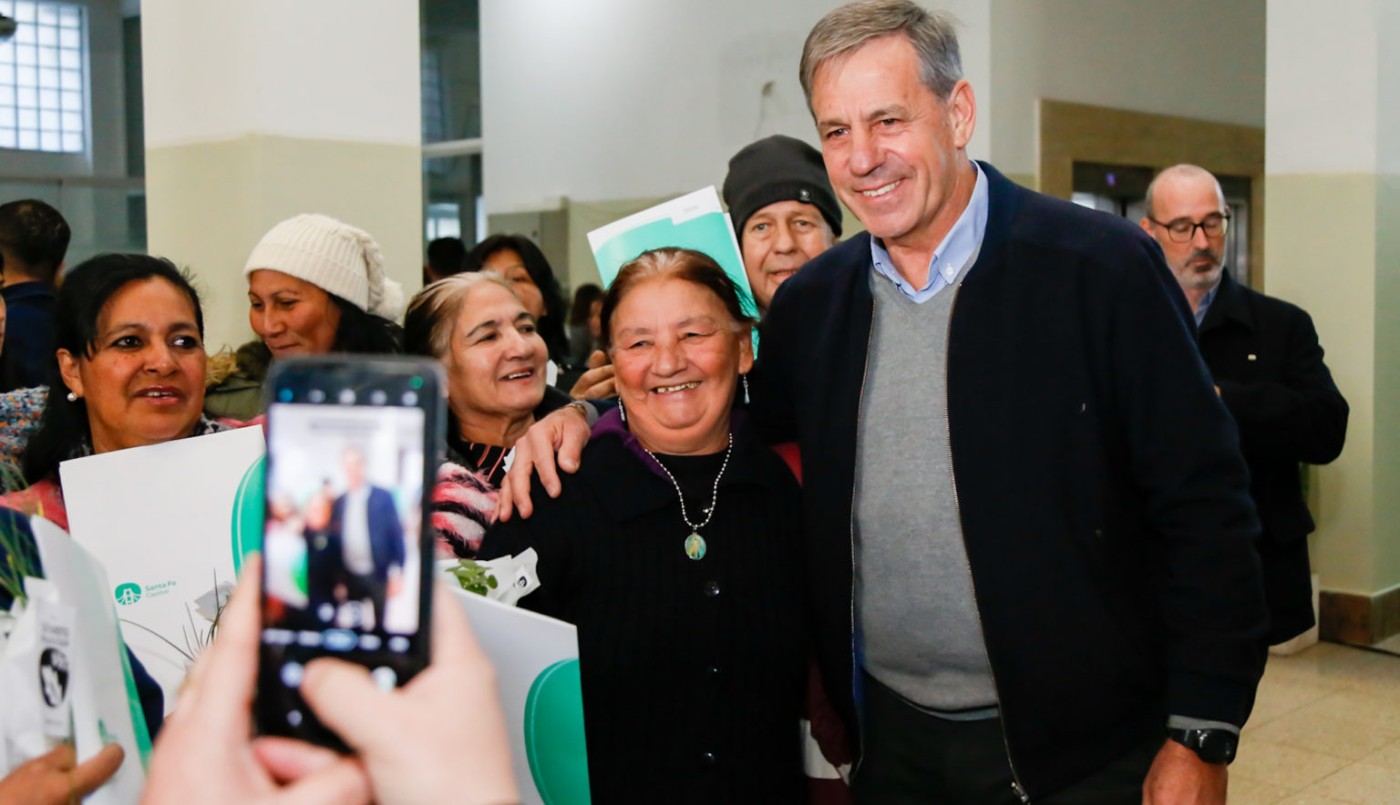 Desde hoy 130 nuevas familias santafesinas cuentan con las escrituras de sus viviendas | Noticias