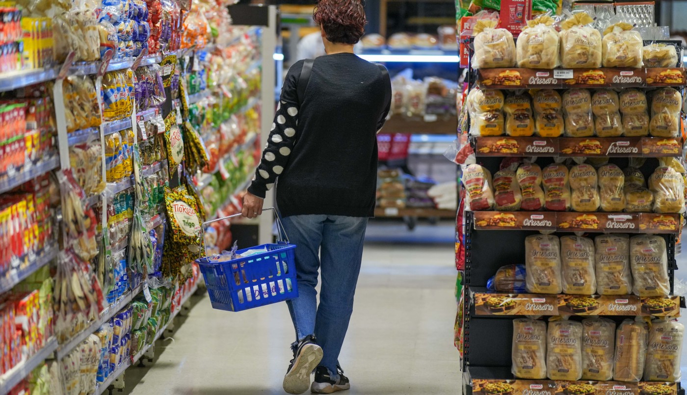 La canasta básica subió 7,2% en mayo y una familia necesitó $217.000 para no ser pobre | Nacionales