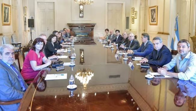 Agustín Rossi convocó a una reunión de Gabinete tras el cierre de listas | Nacionales