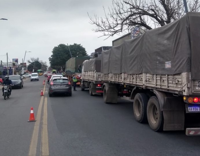 Refuerzo de controles en el puente carretero por el tránsito pesado | Información General