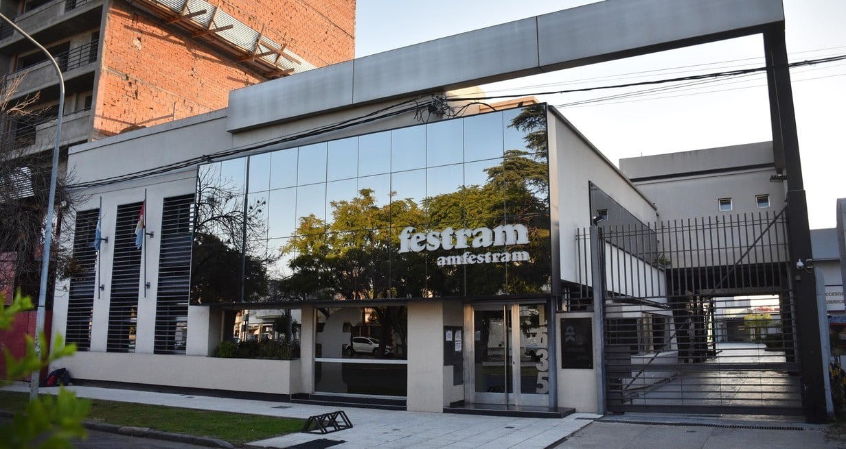 Festram en alerta y movilización: “El intendente de Las Rosas incumple la ley” | Información General