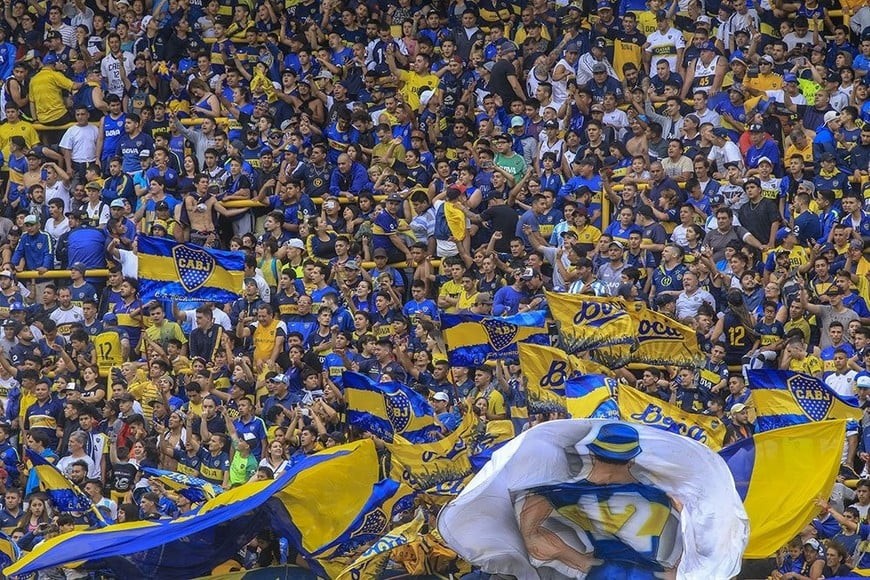 Condenan a Boca y a la AFA a resarcir a una hincha que se esguinzó por una avalancha | Deportes