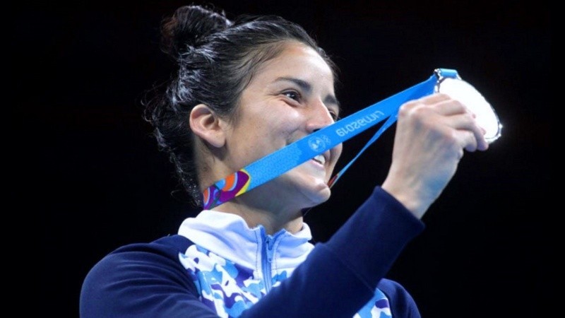 La boxeadora olímpica Dayana Sánchez se recupera tras el incendio en su casa, aunque sigue internada | Deportes