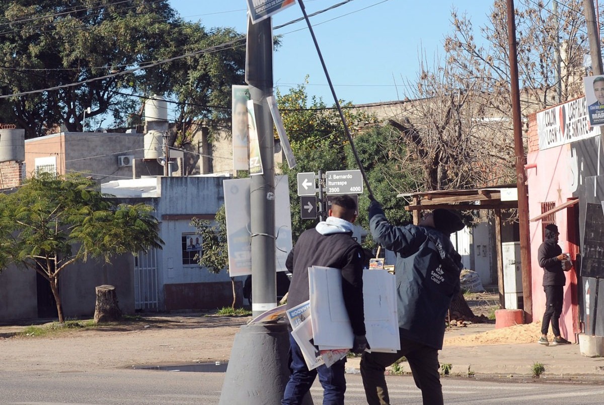 La Municipalidad notificó a los espacios políticos sobre el retiro de cartelería | Información General