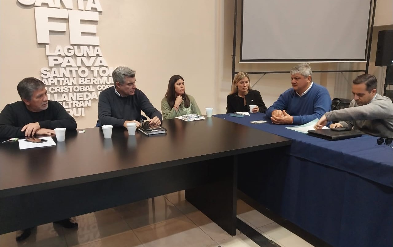 Paritaria municipal: FESTRAM y representantes de intendentes y presidentes comunales llegaron a un acuerdo | Noticias