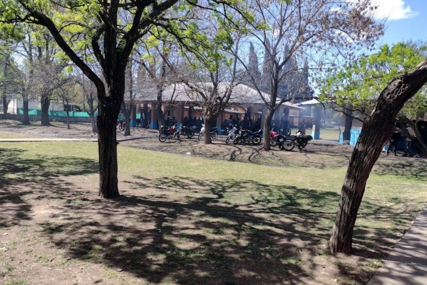 Trágico asesinato a balazos durante un partido de Fútbol en un camping en el sur provincial | Policiales