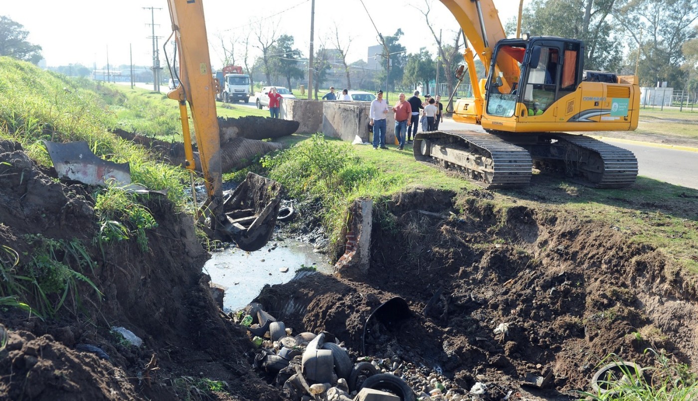 Comenzaron las tareas de acondicionamiento del canal Suipacha | Noticias