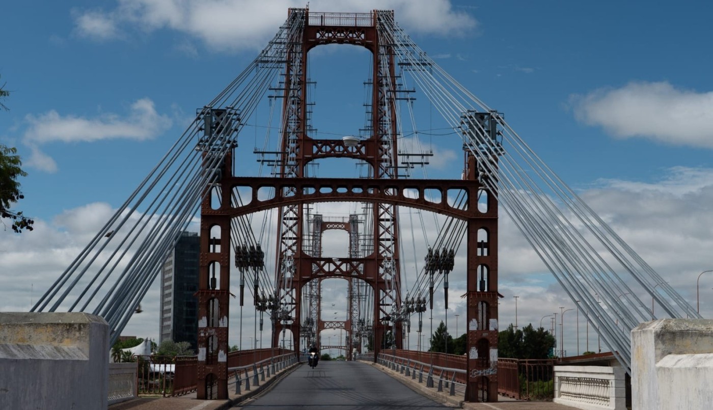 Cortan el tránsito en el Puente Colgante por la filmación de una película | Noticias