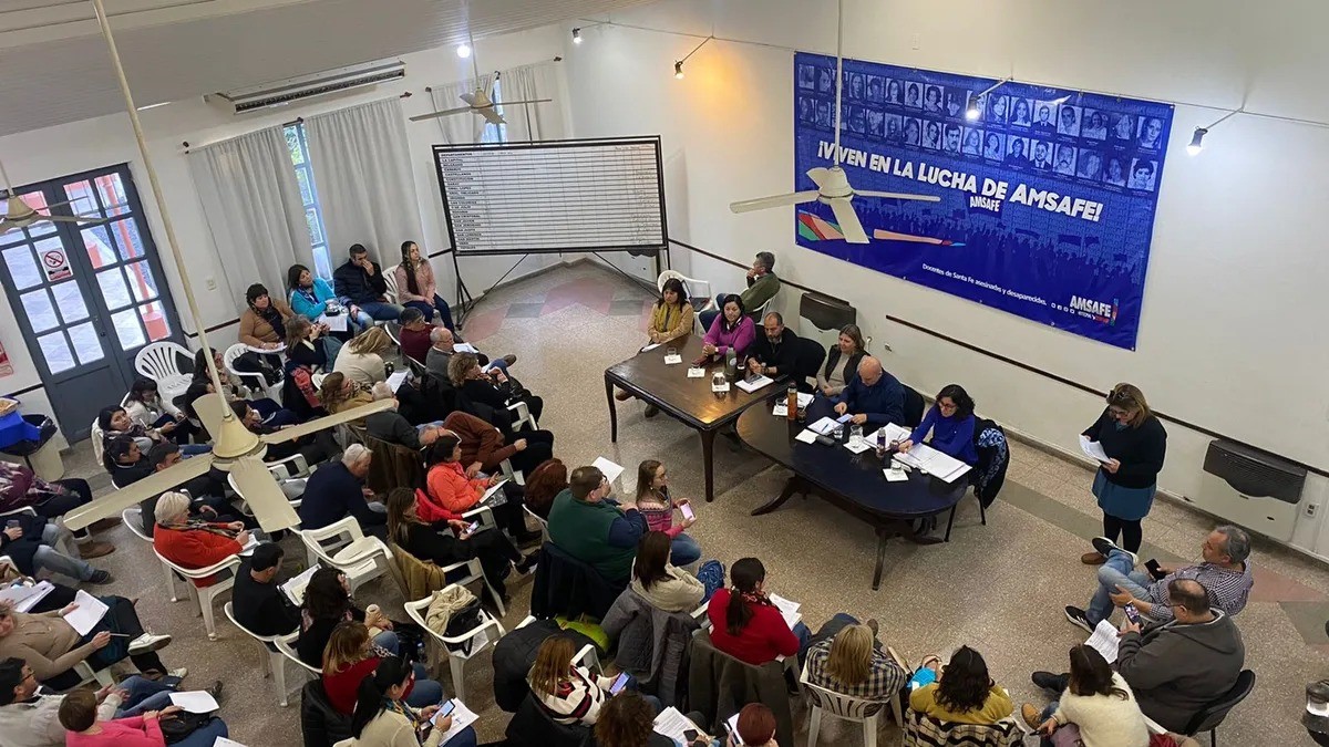 Los gremios definen si aceptan o no la oferta salarial del gobierno provincial | Información General