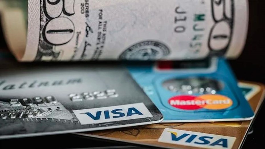 AFIP reduce del 25 al 5% la alícuota del adelanto de Bienes Personales en el "dólar turista" | Noticias