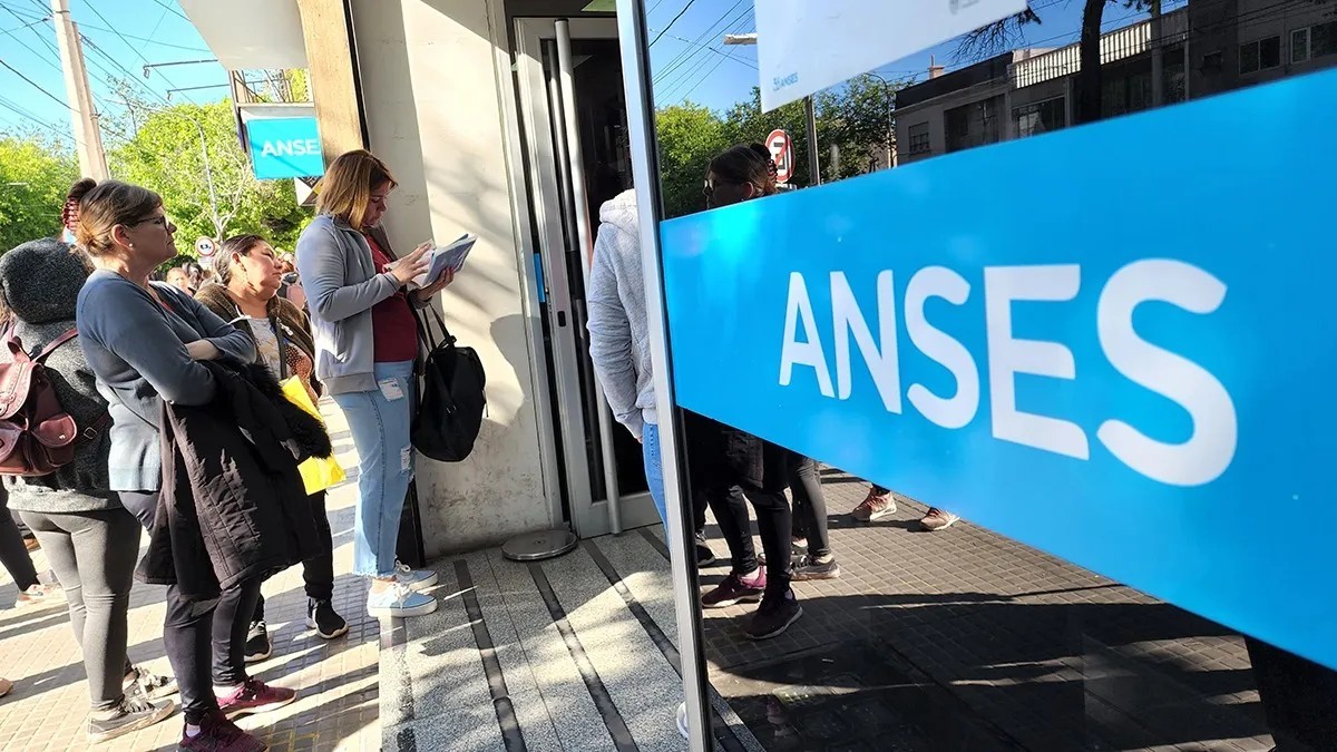 Anses confirmó que pagará un bono extra de $81 mil a jubilados | Información General