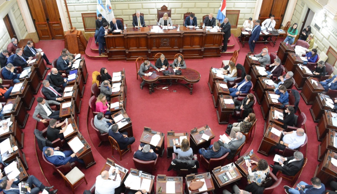 La Asamblea Legislativa aprobó 19 pliegos de fiscales y defensores públicos | Legislativas