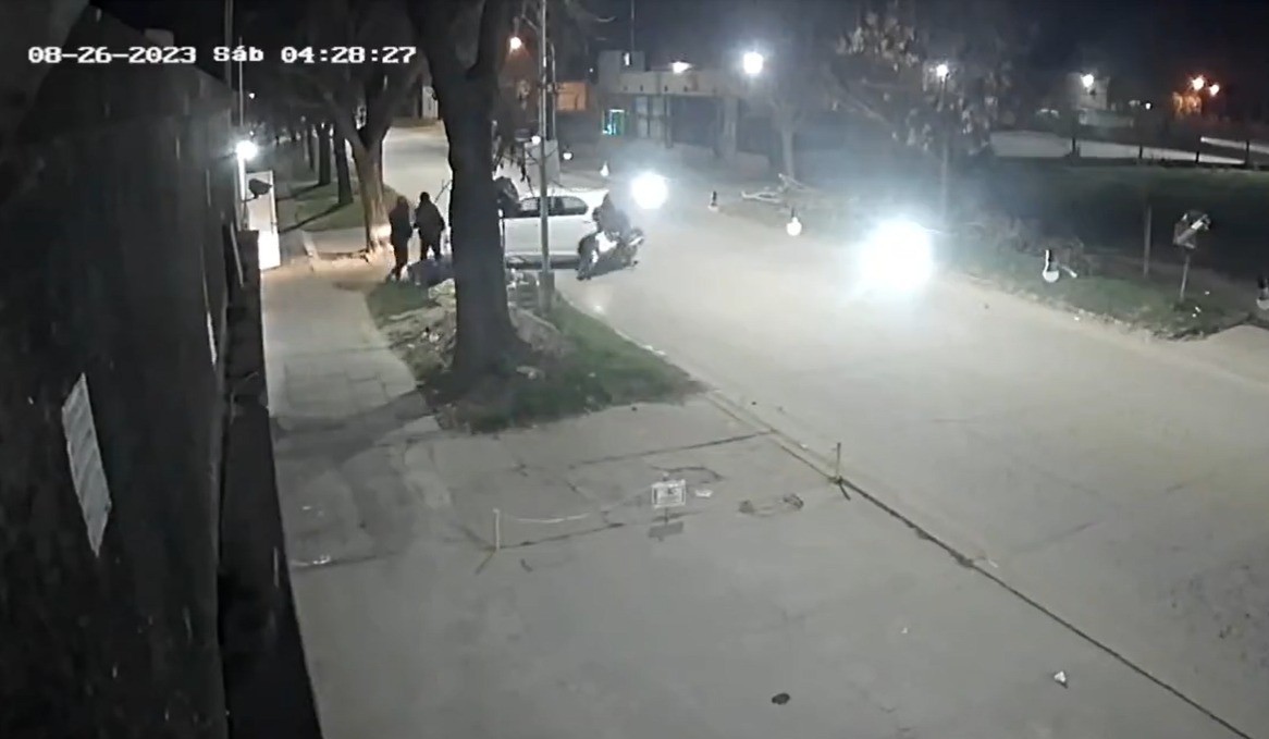 Santo Tomé: quisieron robarle el auto cuando salía de su casa pero logró escapar | Noticias