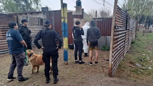 Rosario: hallaron un cuerpo calcinado en una fosa de una precaria vivienda | Policiales