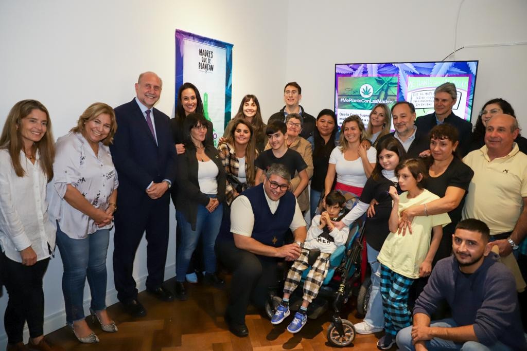 Ya funcionan los primeros consultorios de cannabis medicinal en centros de salud públicos de Santa Fe | Salud