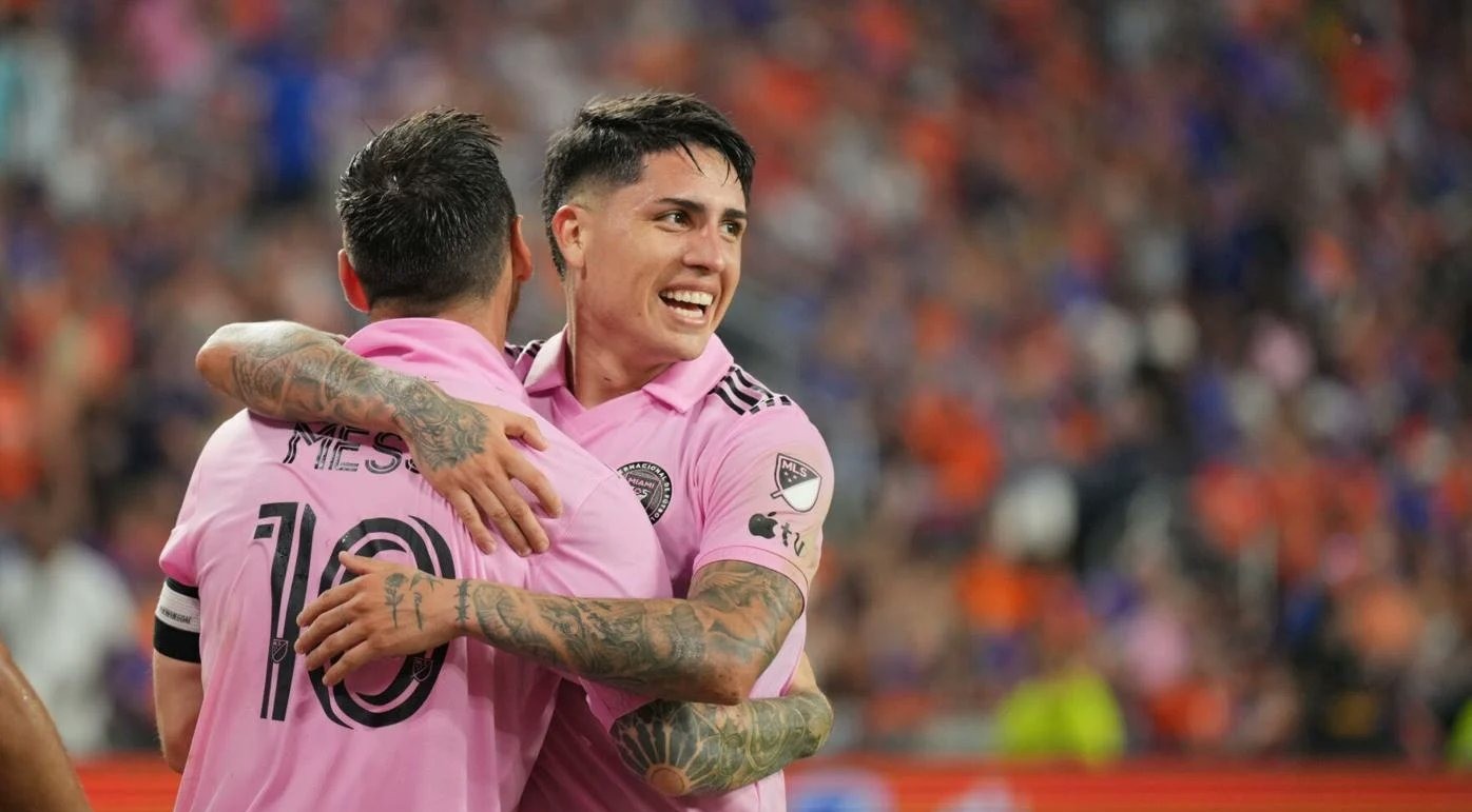 El paternal "cuidado" de Pipo a Facu | Deportes