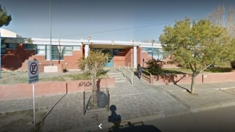 Un alumno fue atacado por un compañero con un fierrazo y perdió la audición | Nacionales