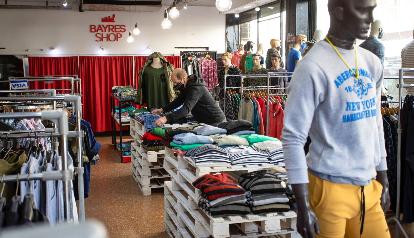 La devaluación y la inflación demolieron el consumo: cayeron indumentaria y calzado | Nacionales