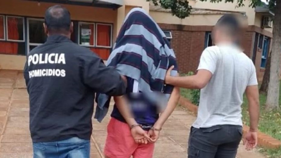 Asesinó a su hijastro de cinco años con sus muletas y fue condenado a prisión perpetua | Nacionales