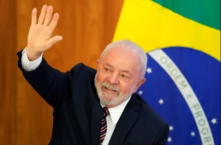 Lula es internado para someterse a operación del fémur para solucionar dolores de cadera | Deportes