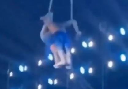 Dos trapecistas argentinos heridos tras caer en pleno show en circo de Brasil | Información General