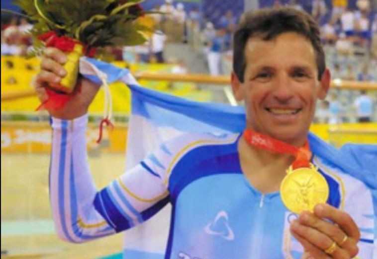 Asaltaron en su casa al campeón olímpico Juan Curuchet: le robaron hasta las medallas | Policiales