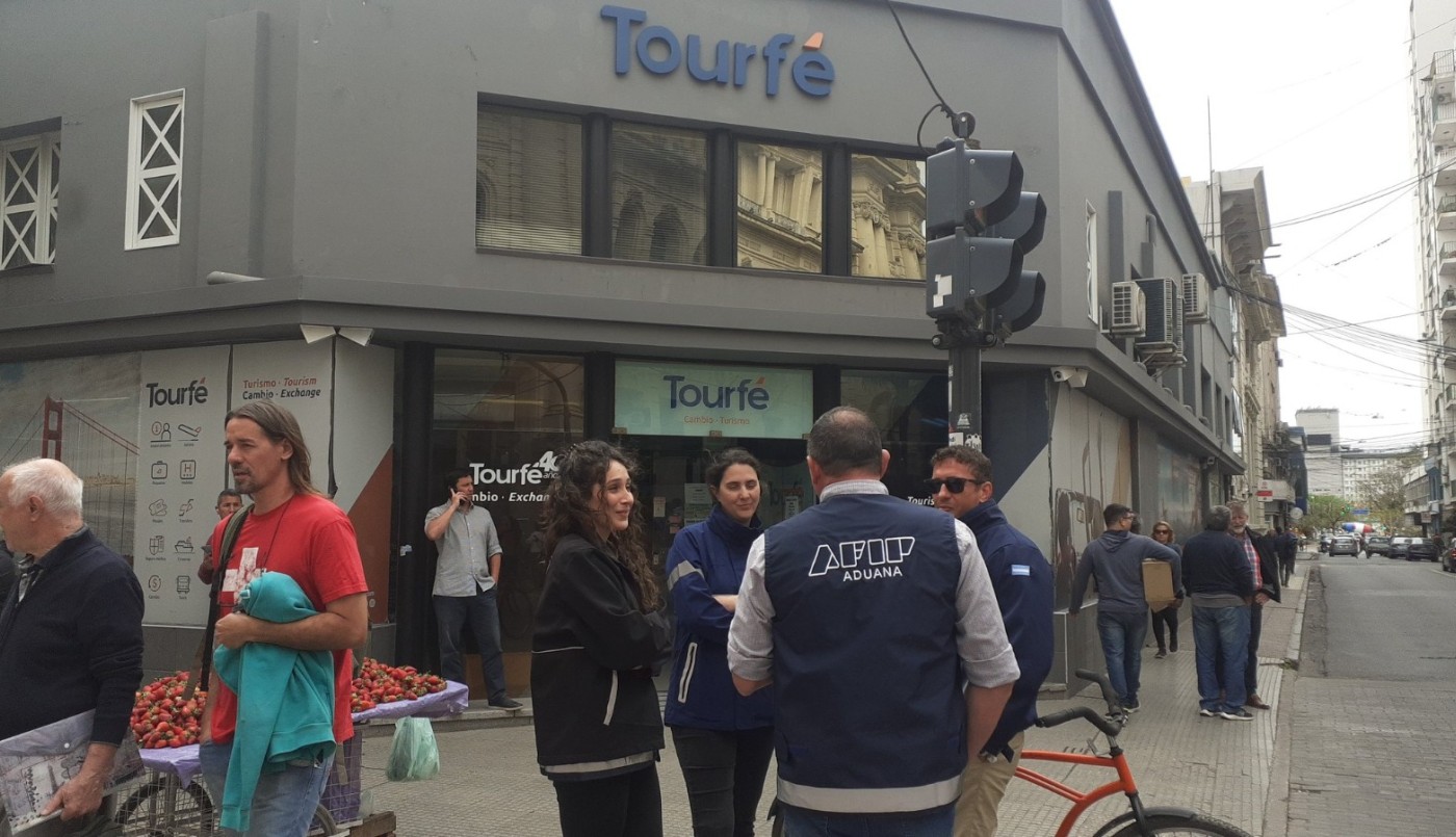 Operativos de la Afip en el microcentro para frenar la venta de dólar blue | Noticias